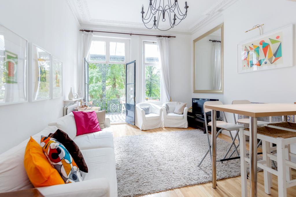Earls Court Apartments By Basetogo Londra Esterno foto